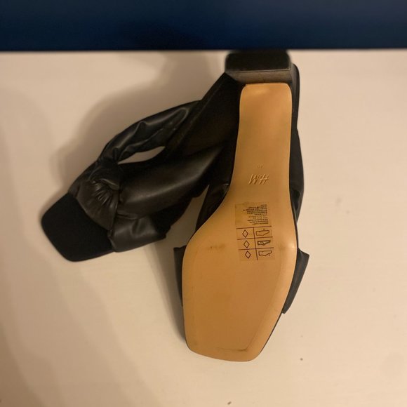 H&M black puffy mules, EU 40 (~ US 9.5 / UK 7.5) - Picture 5 of 5